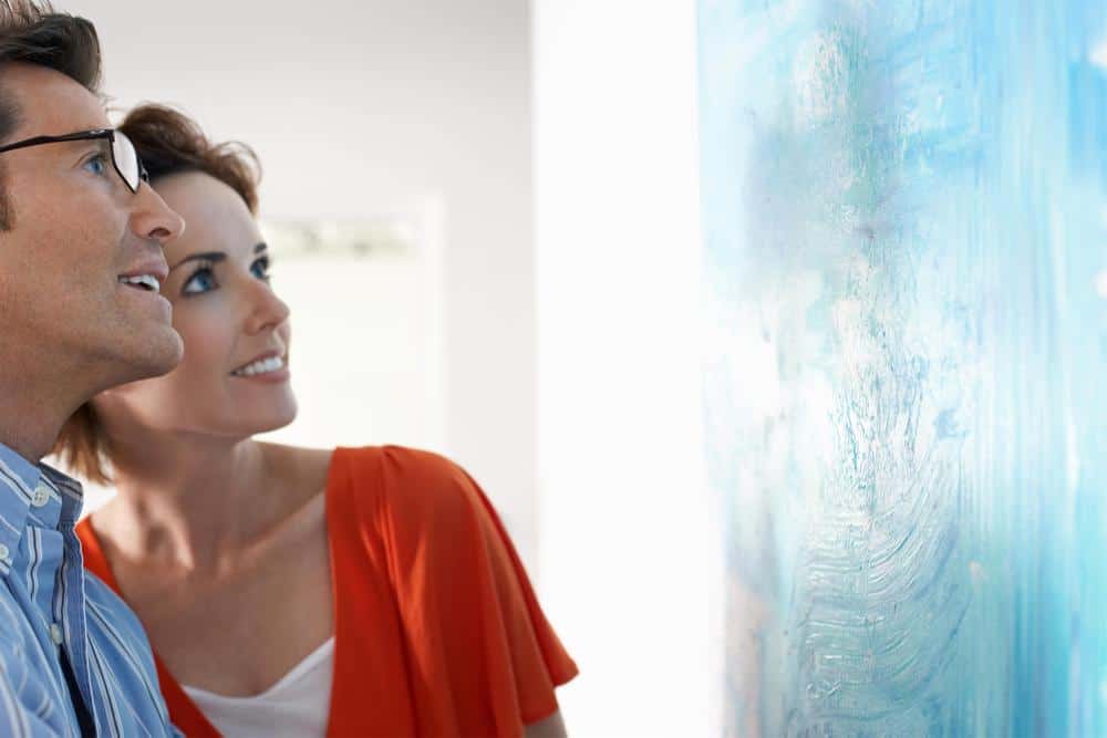 art gallery couple