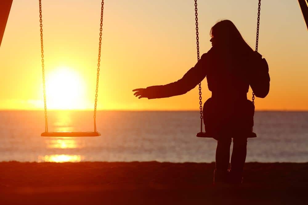 single woman missing her boyfriend