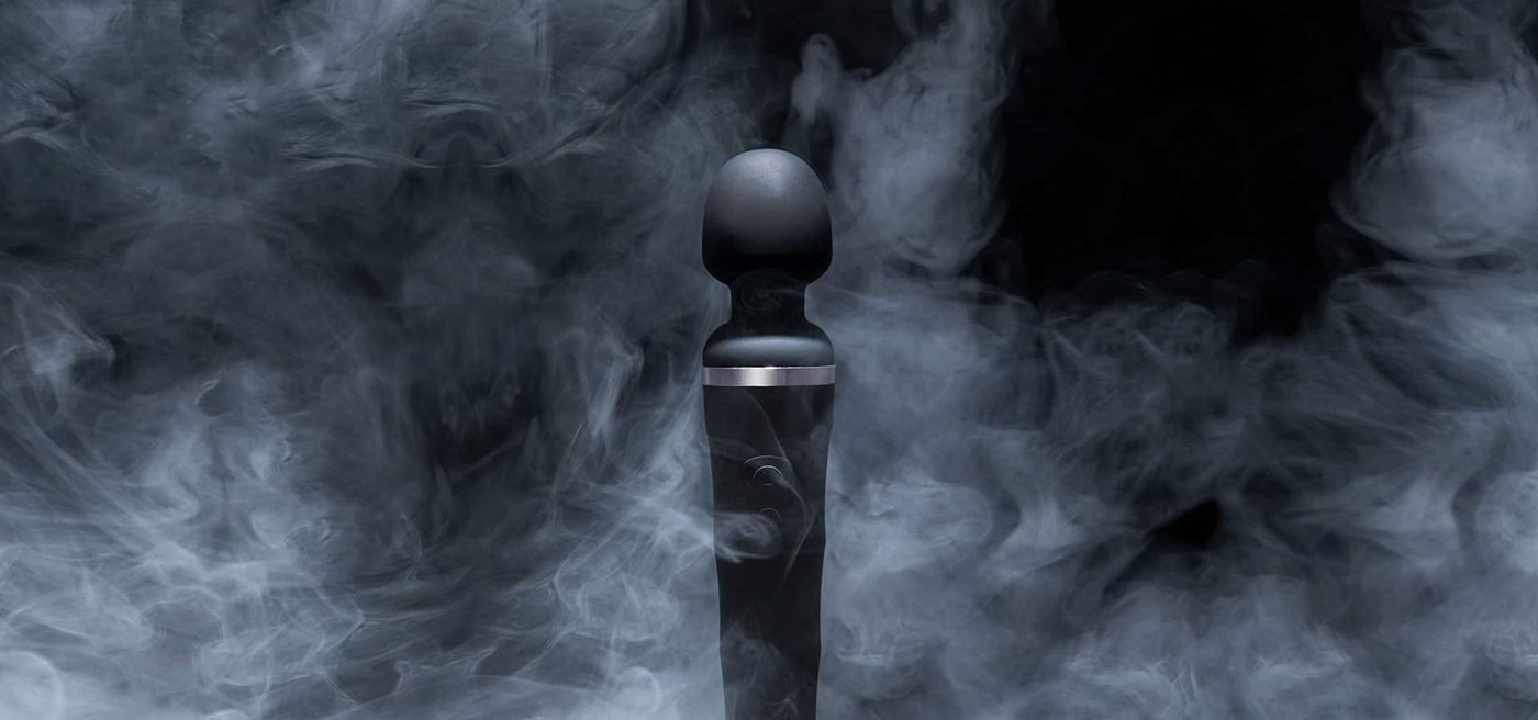 Domi 2 remote wand background